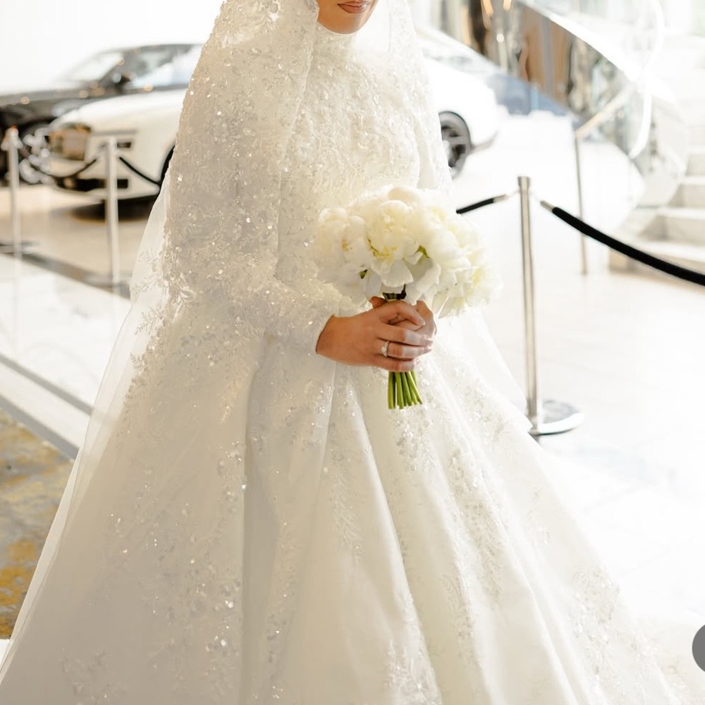 Dina Hawidi Wedding Dress